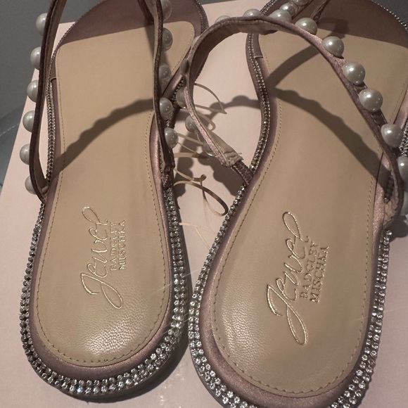 New Jewel Badgley Mischka Women's Grant Blush Satin, Pearl Stud Sandals size 11 - Picture 4 of 6